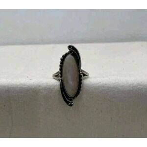 Vintage KB Sterling Silver Oval White Agate Ring Size 10 Split Shank 5g
